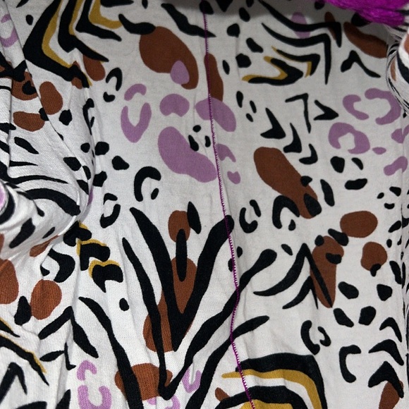 NWT Carre Noir Stone Animal Print On The Move Long Sleeve Pullover - Picture 7 of 8